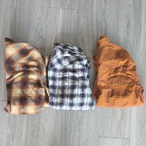 3 Men's Lucky Brand Button Down 100% Cotton Shirts. Size M.